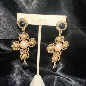 Elegant Gold and Pearl Drop Earrings